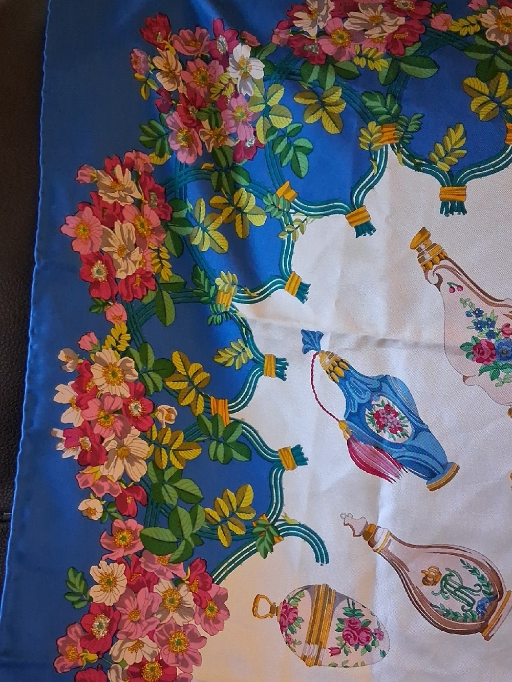 Gucci Silk Scarf 1990's - Picture 4 of 12